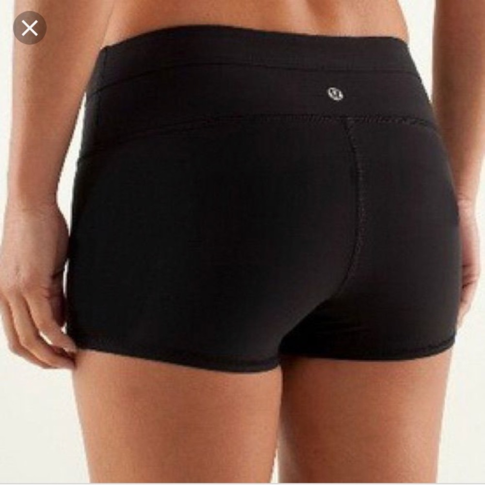 Lululemon Black booty shorts